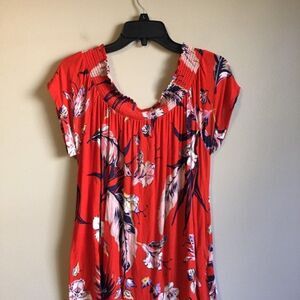 Ellane rose size medium floral top